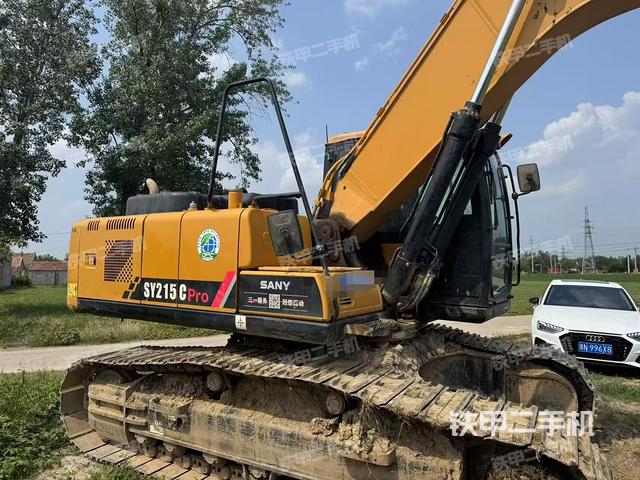 大臂根部?斜視(工作和回轉(zhuǎn)裝置) 大臂根部?斜視(工作和回轉(zhuǎn)裝置)