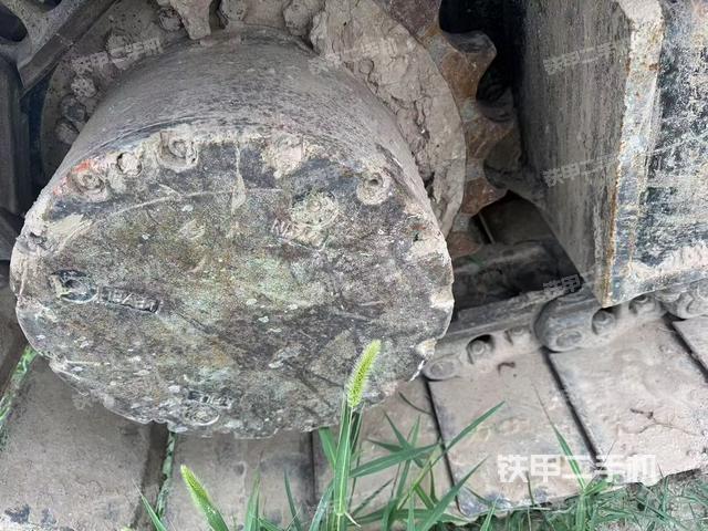 左驅(qū)動(dòng)輪(行走機(jī)構(gòu)) 左驅(qū)動(dòng)輪(行走機(jī)構(gòu))