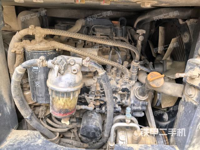 发动机室(上车部件) 发动机室(上车部件)