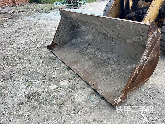 工作裝置整體(整機(jī)外觀及大件) 工作裝置整體(整機(jī)外觀及大件)