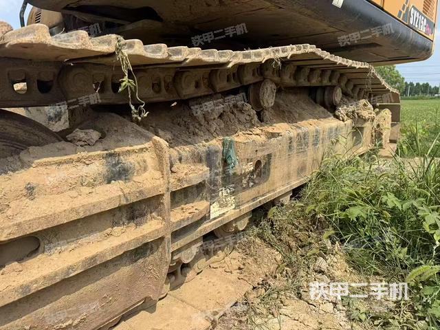 右側(cè)履帶整體(行走機(jī)構(gòu)) 右側(cè)履帶整體(行走機(jī)構(gòu))