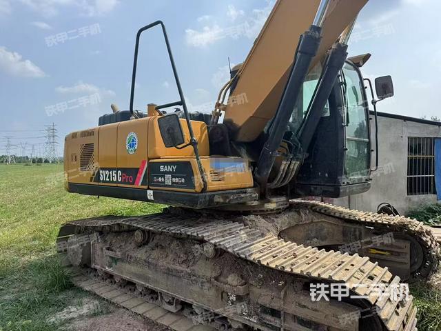 大臂油缸整體?豎拍(工作和回轉(zhuǎn)裝置) 大臂油缸整體?豎拍(工作和回轉(zhuǎn)裝置)