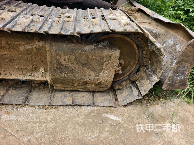 左驱动轮(行走机构) 左驱动轮(行走机构)