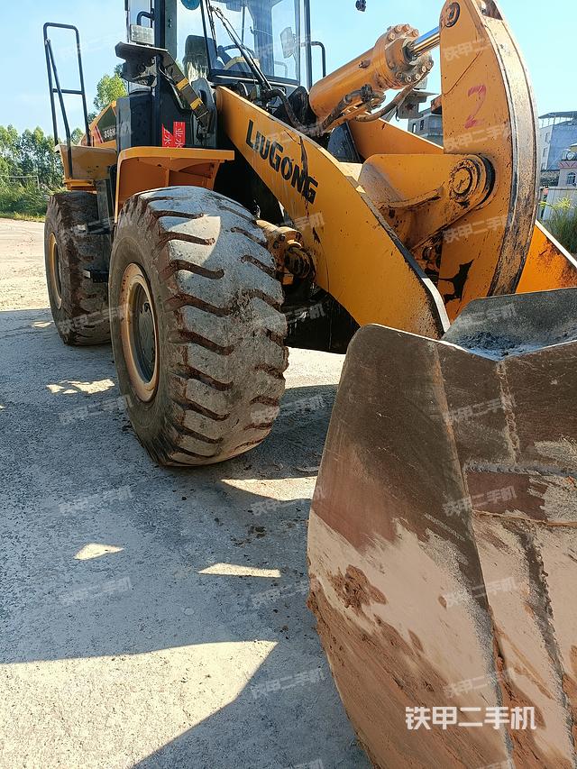 工作裝置整體(整機(jī)外觀及大件) 工作裝置整體(整機(jī)外觀及大件)