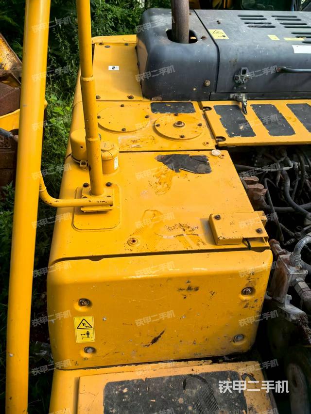 驾驶室整体(整机外观) 驾驶室整体(整机外观)