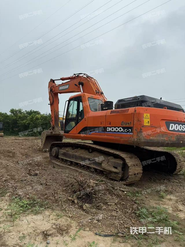 斗山DH300LC-7挖掘機