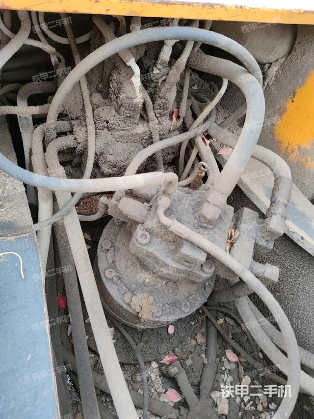 回轉(zhuǎn)馬達(dá)（上車部件）