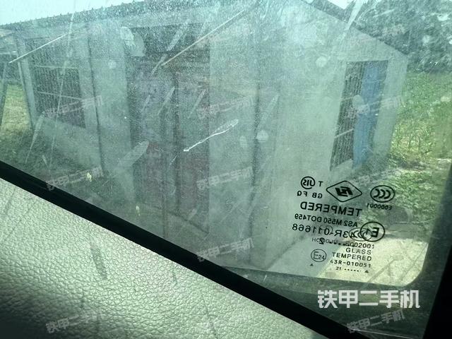 后窗玻璃角標(biāo)(駕駛室部分) 后窗玻璃角標(biāo)(駕駛室部分)