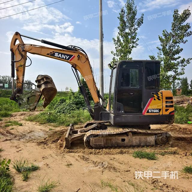 三一重工SY55C挖掘机