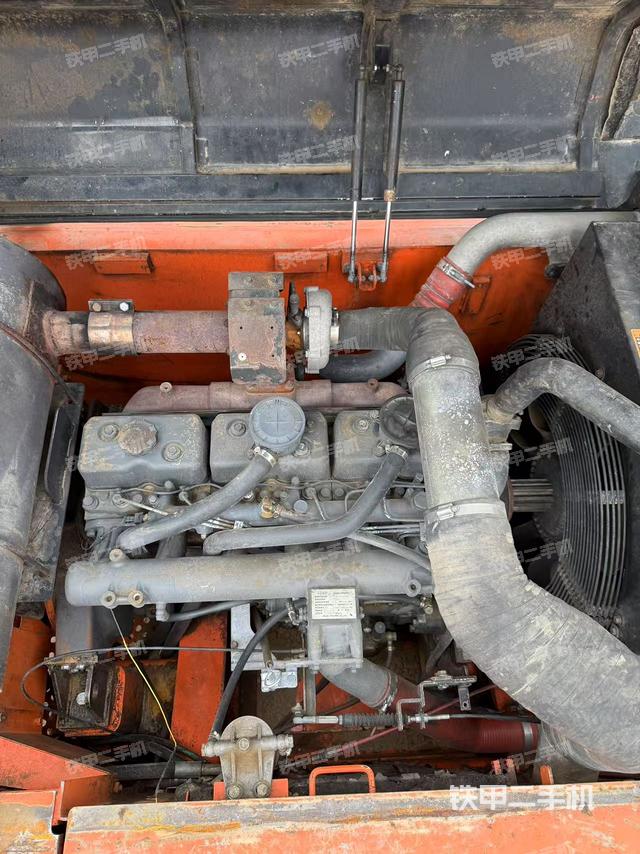 发动机整体俯视(整机外观) 发动机整体俯视(整机外观)