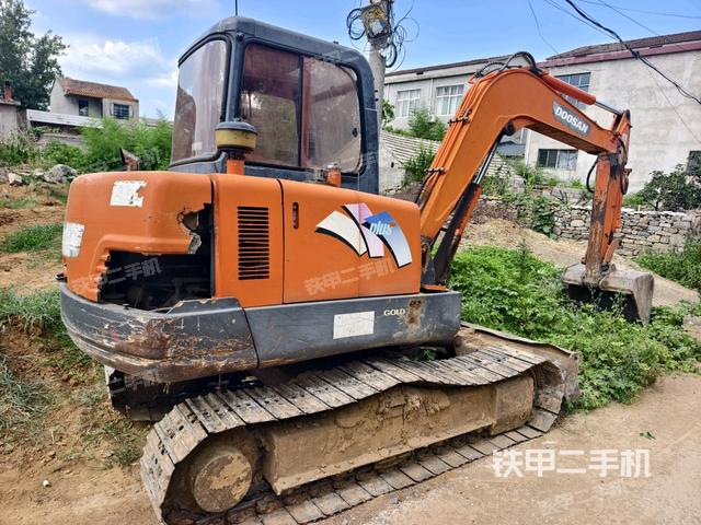 右后45(整机外观) 右后45(整机外观)