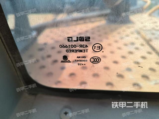 后窗玻璃角标(驾驶室部分) 后窗玻璃角标(驾驶室部分)