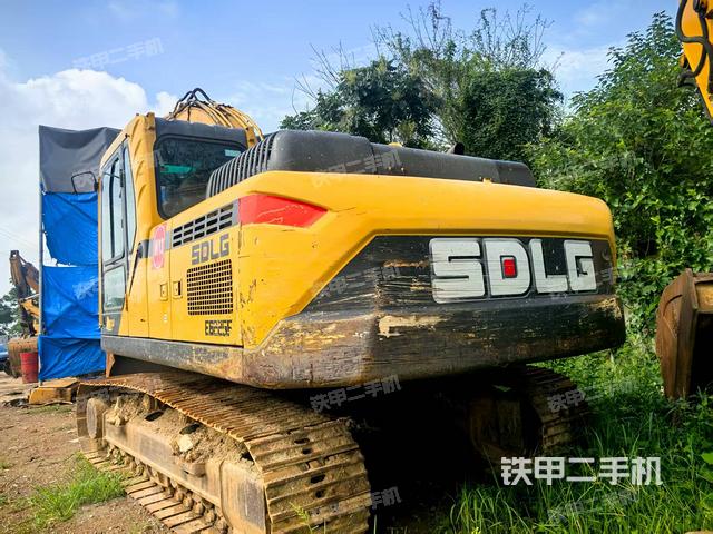 整机右后45°(整机外观) 整机右后45°(整机外观)