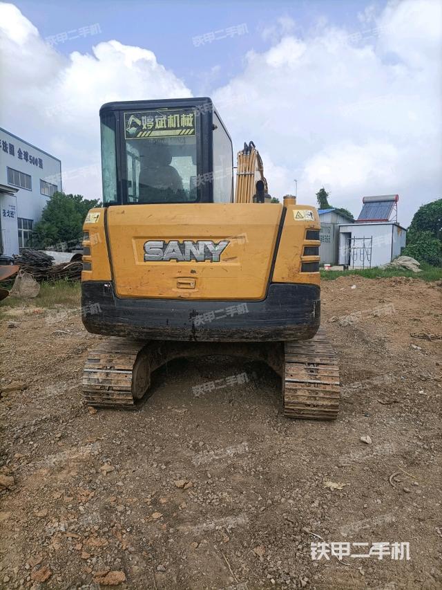 整機(jī)右后45°(整機(jī)外觀) 整機(jī)右后45°(整機(jī)外觀)