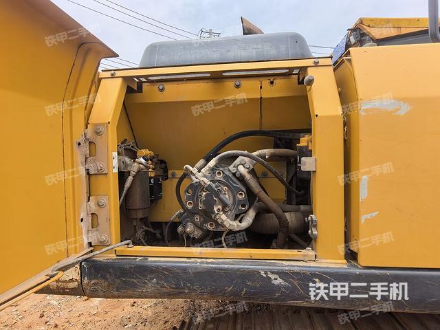 液壓泵室(大件艙室) 液壓泵室(大件艙室)