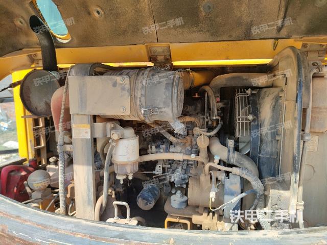 發(fā)動(dòng)機(jī)室(上車部件) 發(fā)動(dòng)機(jī)室(上車部件)