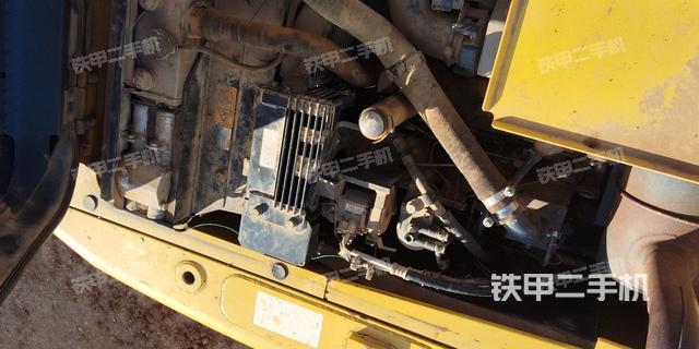 发动机整体俯视(整机外观) 发动机整体俯视(整机外观)