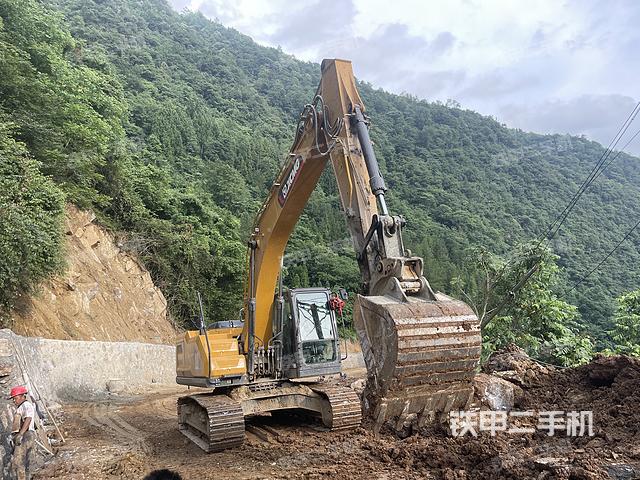 徐工XE215GA挖掘机