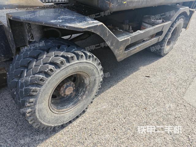 左側(cè)履帶整體?(行走機構(gòu)) 左側(cè)履帶整體?(行走機構(gòu))