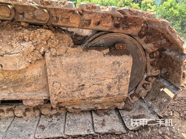 左侧履带整体 (行走机构) 左侧履带整体 (行走机构)