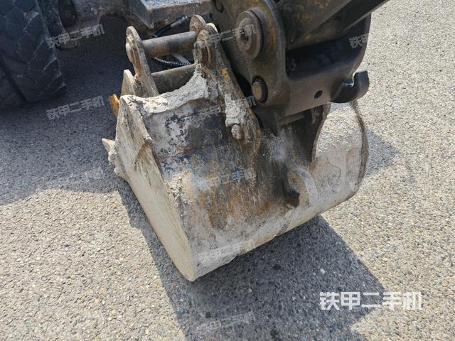 鏟斗45度(工作和回轉(zhuǎn)裝置) 鏟斗45度(工作和回轉(zhuǎn)裝置)