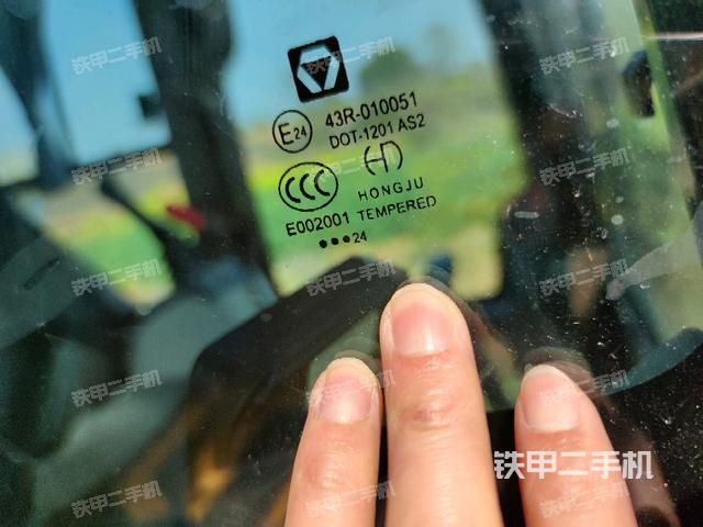 后窗玻璃角標(biāo)(駕駛室部分) 后窗玻璃角標(biāo)(駕駛室部分)