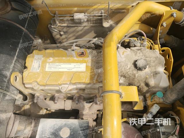 發(fā)動(dòng)機(jī)室（上車部件）