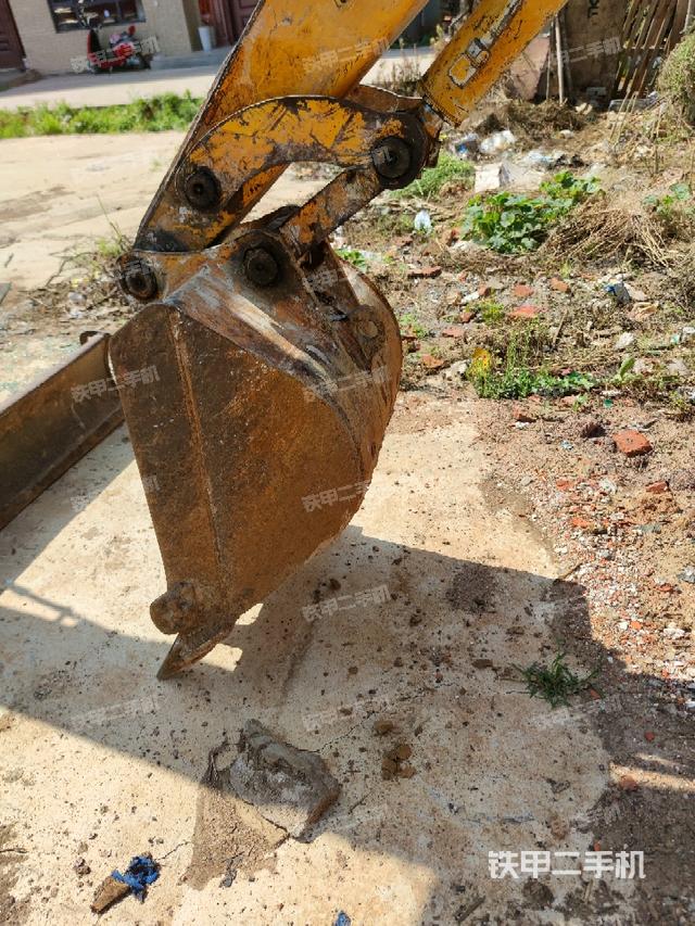 鏟斗45度(工作和回轉(zhuǎn)裝置) 鏟斗45度(工作和回轉(zhuǎn)裝置)