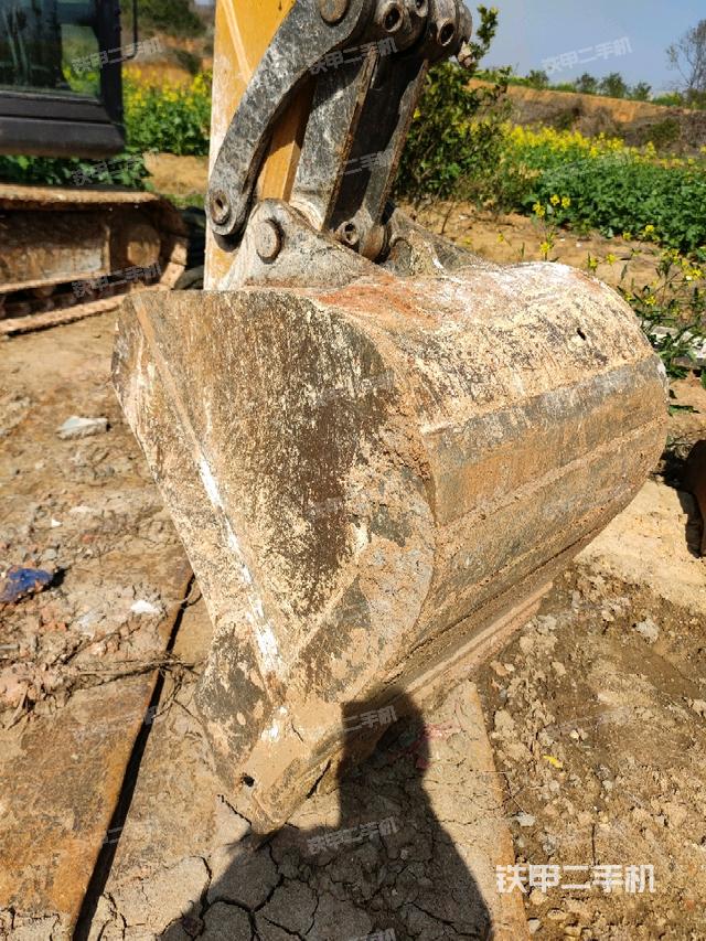 鏟斗45度(工作和回轉(zhuǎn)裝置) 鏟斗45度(工作和回轉(zhuǎn)裝置)