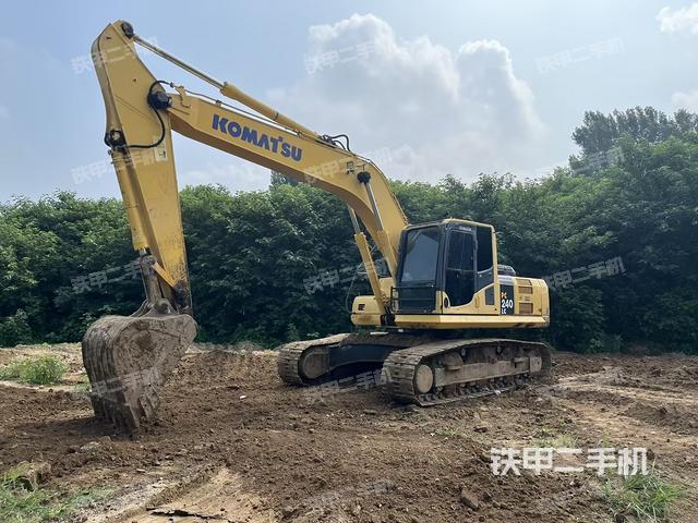 小松PC240LC-8M0挖掘机
