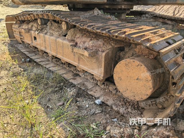 左侧履带整体 (行走机构) 左侧履带整体 (行走机构)