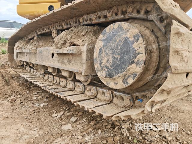 左侧行走马达盖板(行走机构) 左侧行走马达盖板(行走机构)