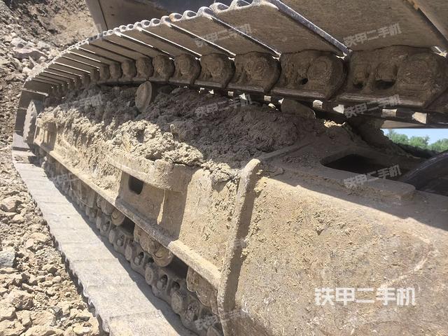 左导向轮(行走机构) 左导向轮(行走机构)