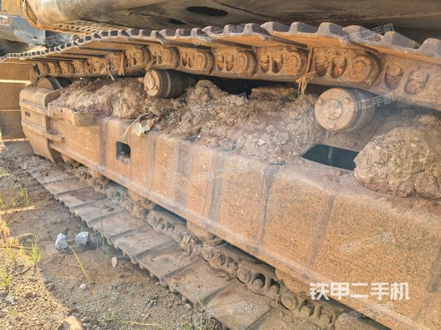 右侧行走马达盖板(行走机构) 右侧行走马达盖板(行走机构)