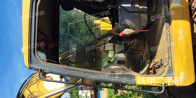 驾驶室整体(整机外观) 驾驶室整体(整机外观)