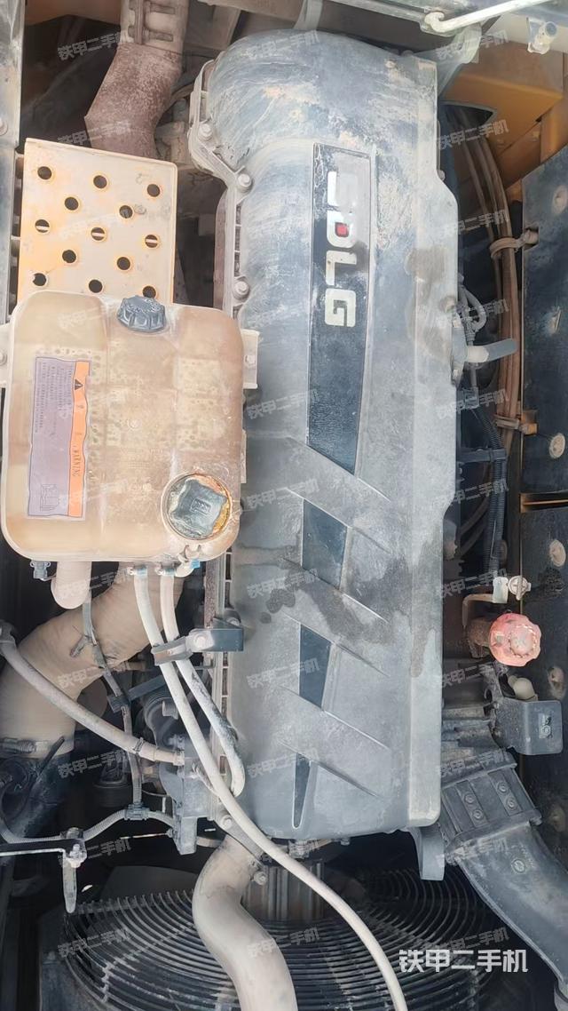 发动机整体俯视(整机外观) 发动机整体俯视(整机外观)