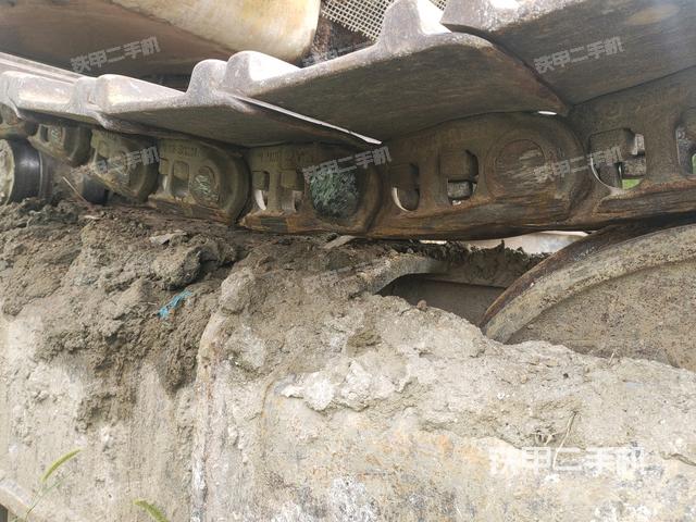 左驅(qū)動(dòng)輪（行走機(jī)構(gòu)）