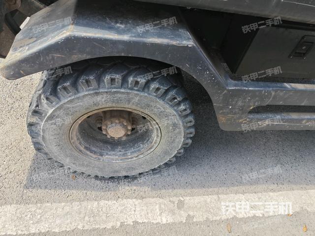 右導向輪(行走機構(gòu)) 右導向輪(行走機構(gòu))