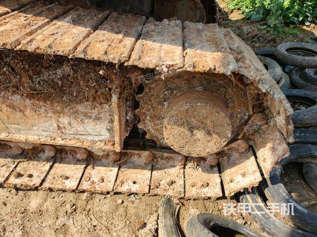 左驅(qū)動(dòng)輪(行走機(jī)構(gòu)) 左驅(qū)動(dòng)輪(行走機(jī)構(gòu))