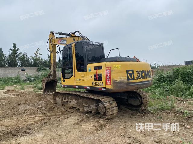 驾驶室整体（整机外观）