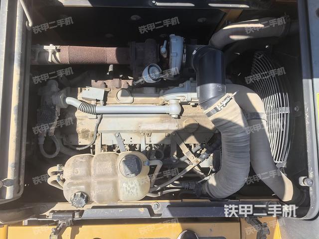 发动机室(上车部件) 发动机室(上车部件)