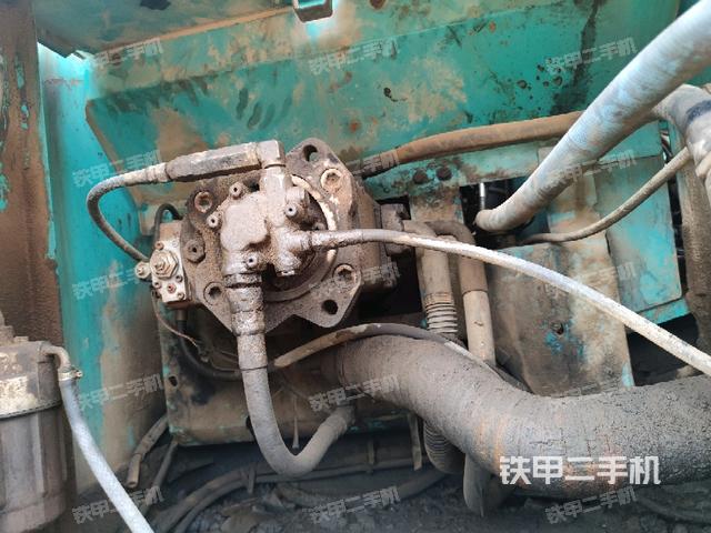液壓泵斜45?左(大件艙室) 液壓泵斜45?左(大件艙室)