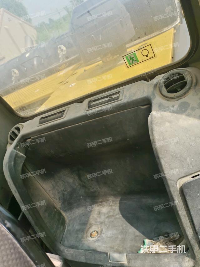 后窗玻璃角標(biāo)（駕駛室部分）