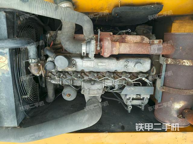 散熱器正面(大件艙室) 散熱器正面(大件艙室)