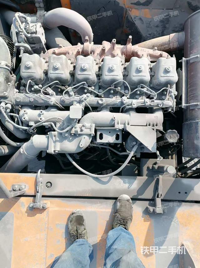 发动机整体俯视（整机外观）