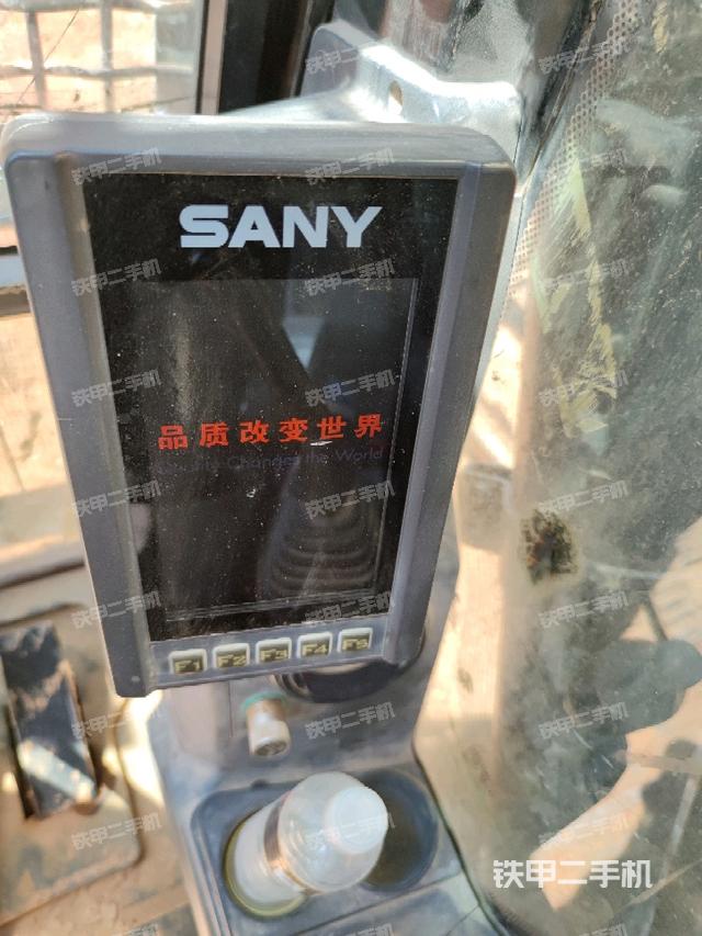 顯示屏?(駕駛室部分) 顯示屏?(駕駛室部分)