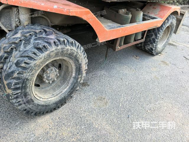 左侧履带整体 (行走机构) 左侧履带整体 (行走机构)