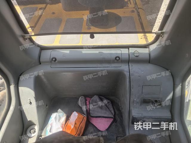 后窗玻璃角标(驾驶室部分) 后窗玻璃角标(驾驶室部分)