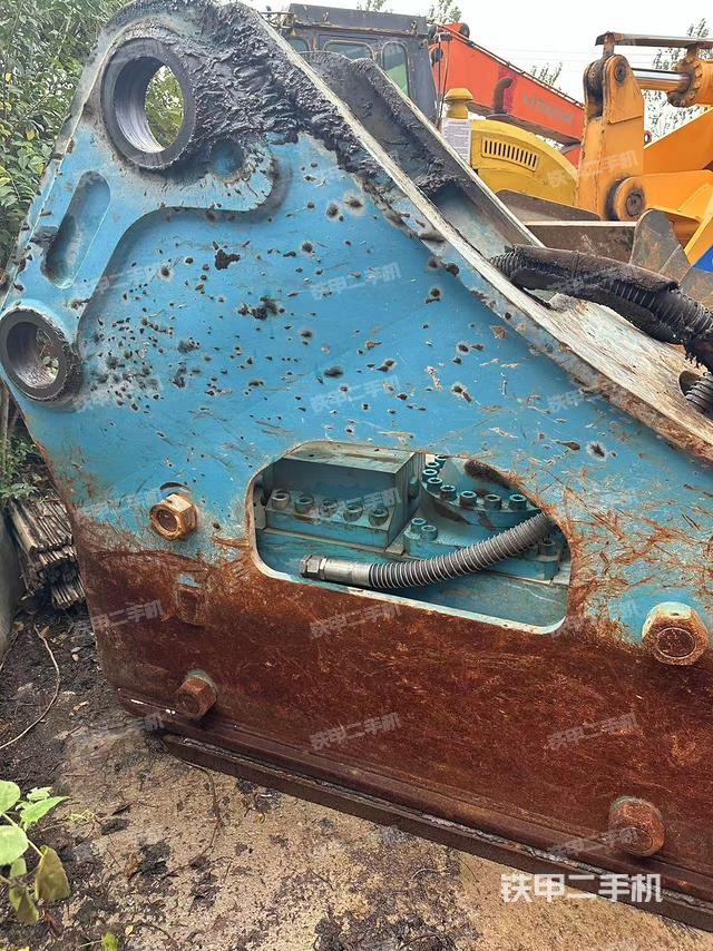 右前45(整機(jī)外觀) 右前45(整機(jī)外觀)