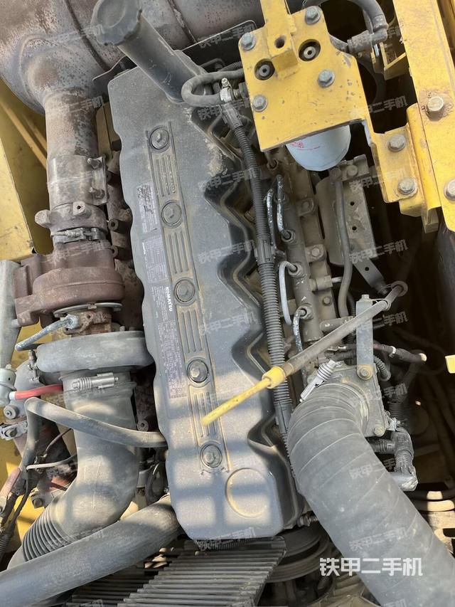 发动机整体俯视(整机外观) 发动机整体俯视(整机外观)